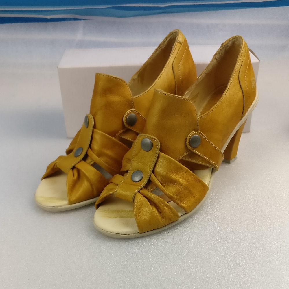 European designer EJECT heels Sunflower Marigold in genuine leather 40/9